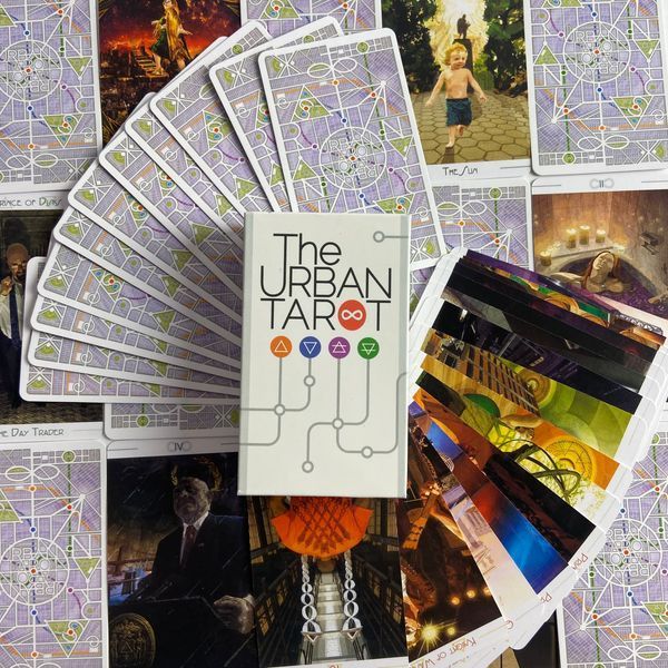 Таро Городское Таро, уменьшенная (The Urban Tarot) TR-B-332 BTR-B-332 фото